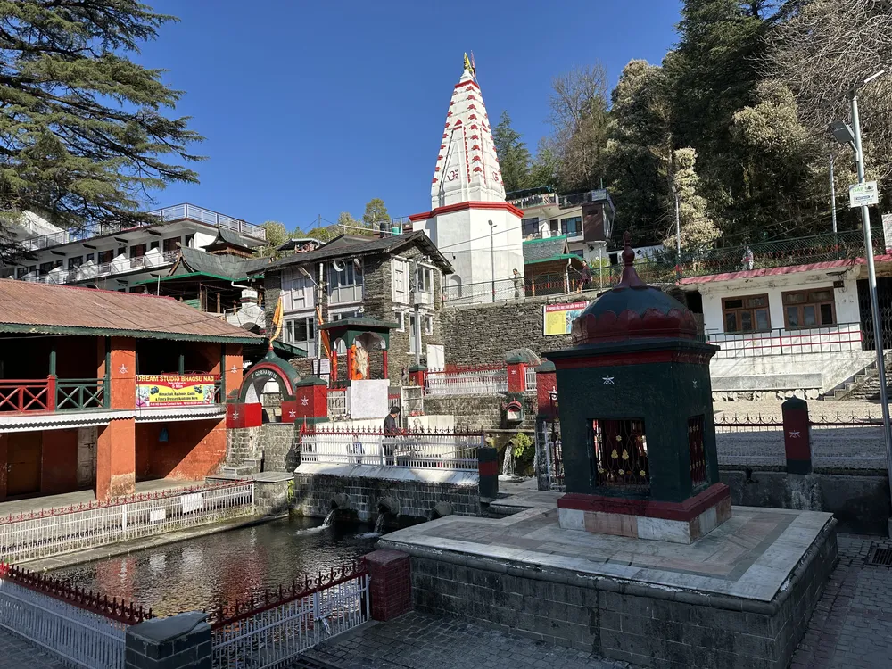 Bhagsunag temple and pool